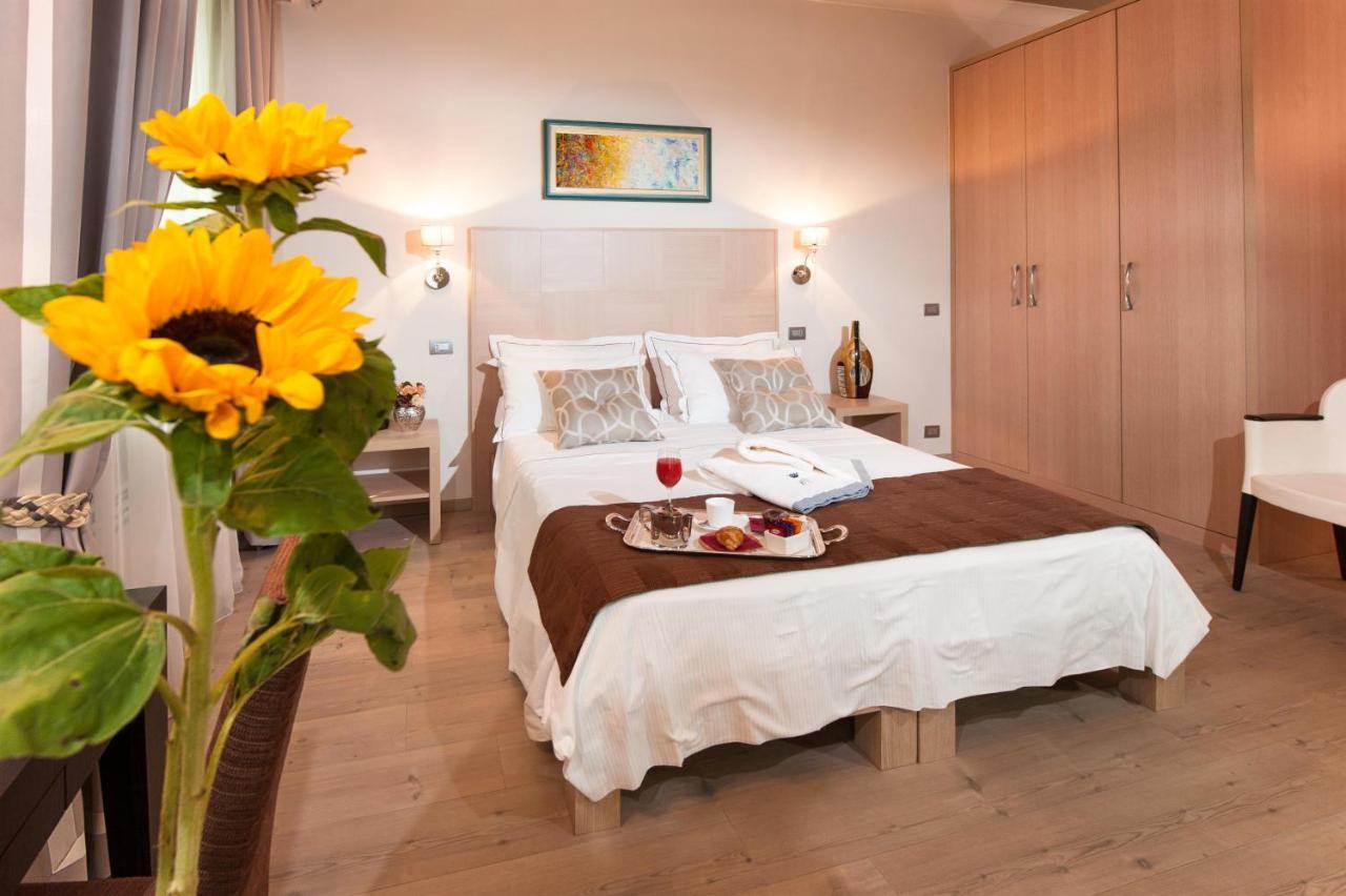 Villa Maria Cristina Caserta Room photo